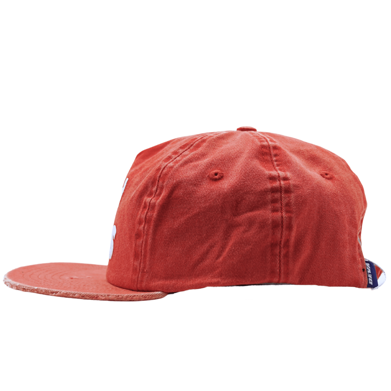 Cash Distressed Cap in washed red - Devá States - State Of Flux