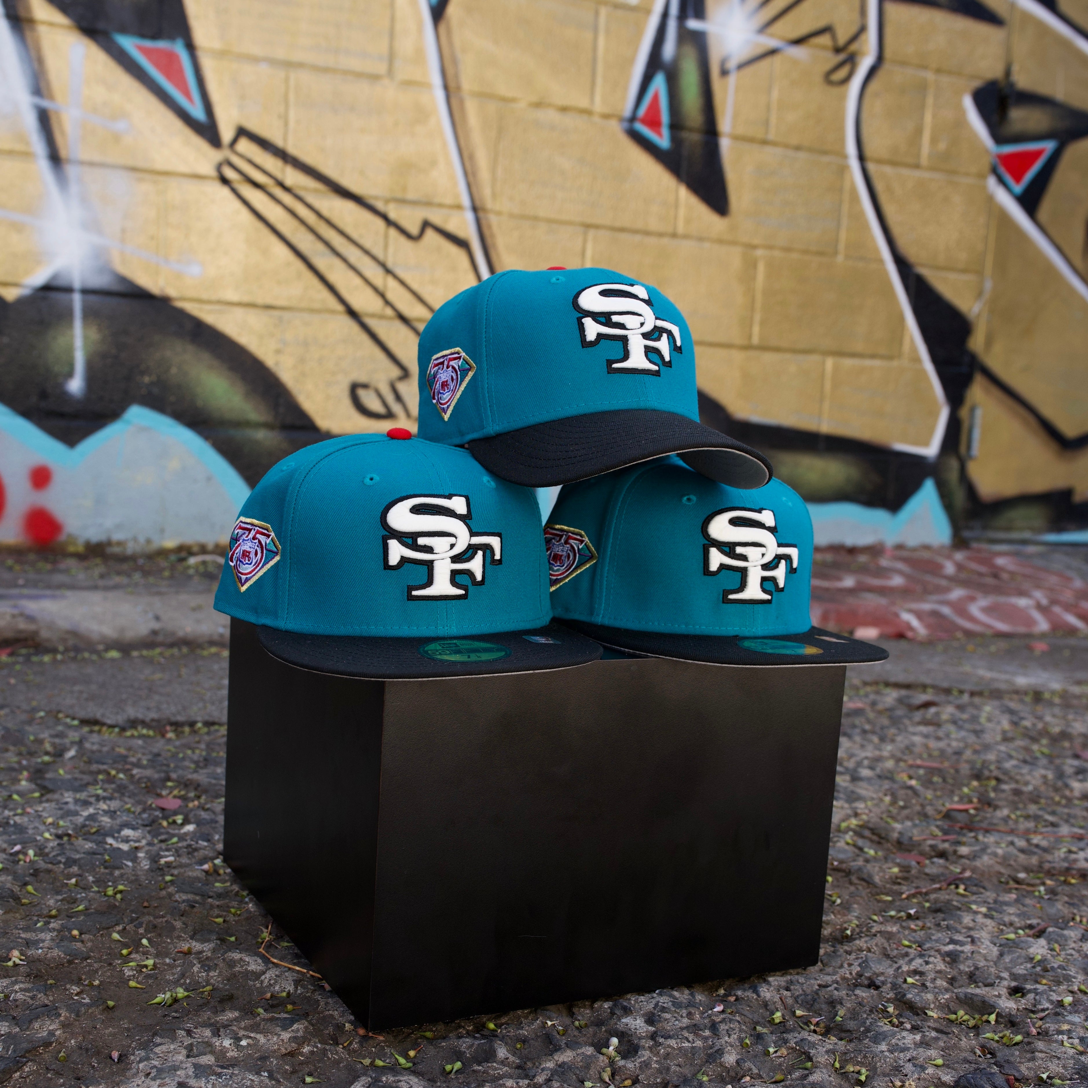 **PREORDER ONLY** San Francisco 49ers Aqua 2.0 59Fifty Fitted Hat in aqua and black