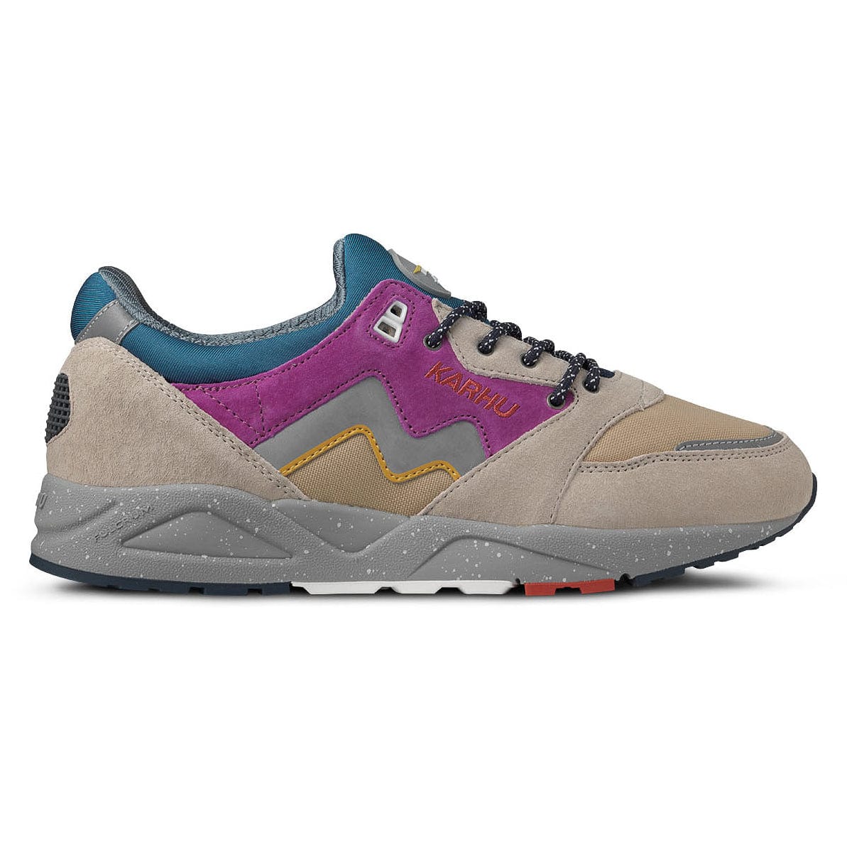 Aria 95 in silver lining and mulberry - Karhu - State Of Flux