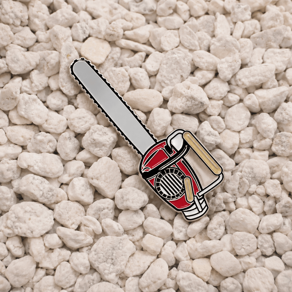 Chainsaw Pin in silver and red - Yesterdays Co - State Of Flux