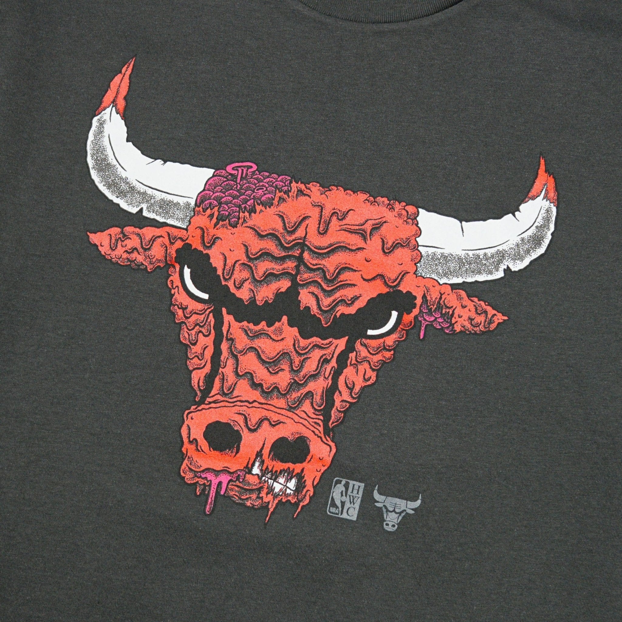 Chicago Bulls Deconstructed Tee in vintage black - Mitchell & Ness - State Of Flux