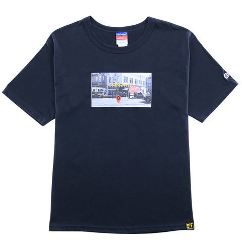 Live On Location Tee in navy