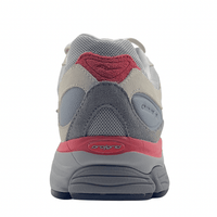 Progrid Omni 9 in ivory and grey - Saucony - State Of Flux