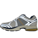 Progrid Triumph 4 in grey and silver - Saucony - State Of Flux