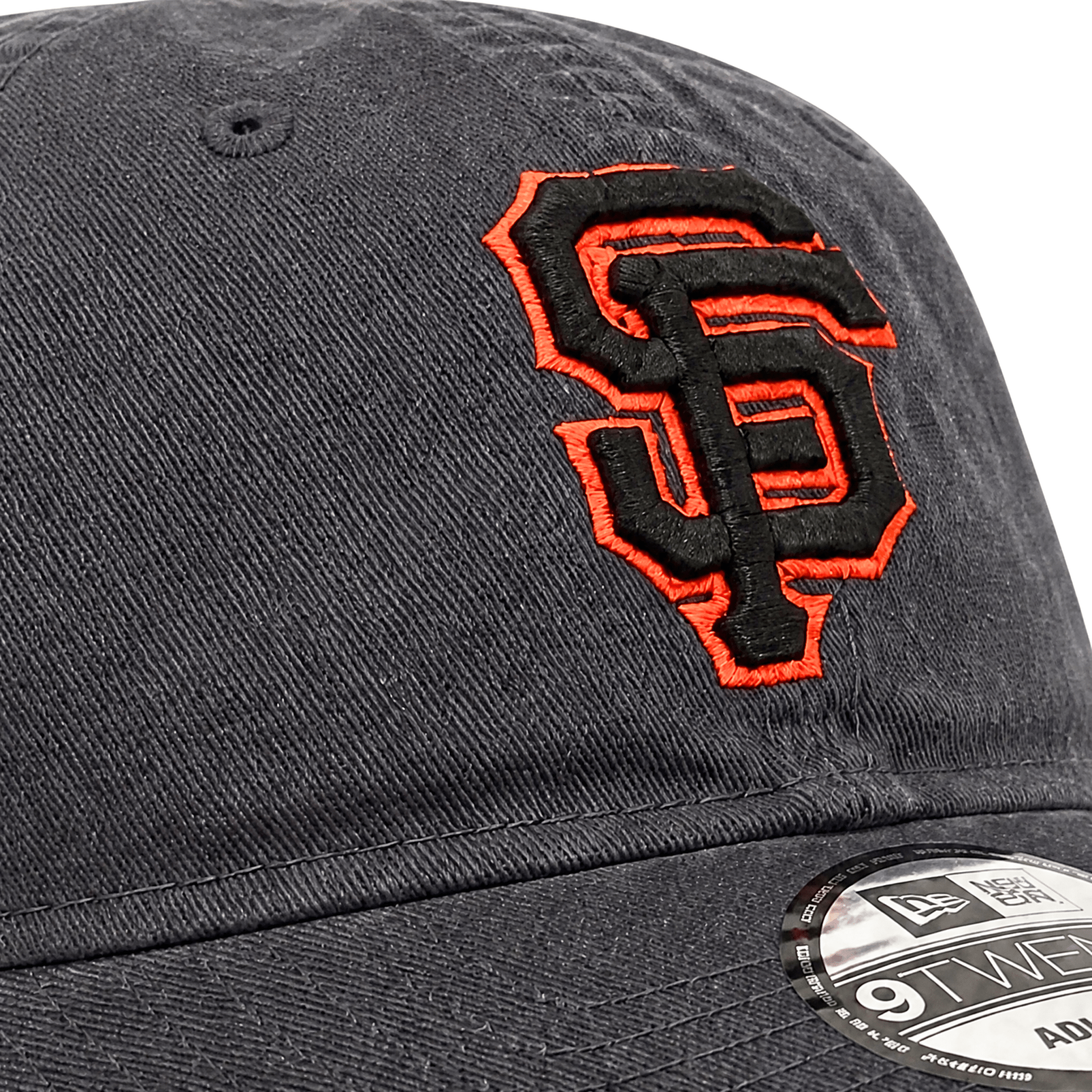 San Francisco Giants Core Classic 9Twenty Adjustable Strapback Hat in graphite
